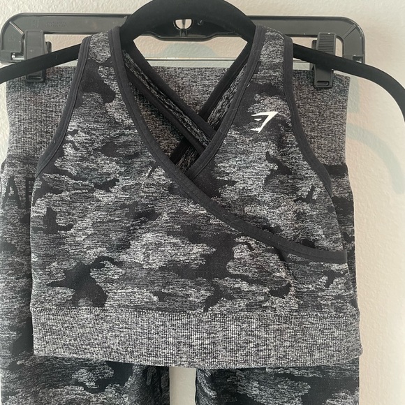 Gym Shark Adapt Camo sports bra - Picture 3 of 3